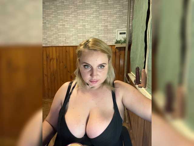 Live sex webcam photo for Ithinkaboutu #273288013