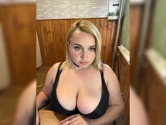 Live sex webcam photo for Ithinkaboutu #273309193