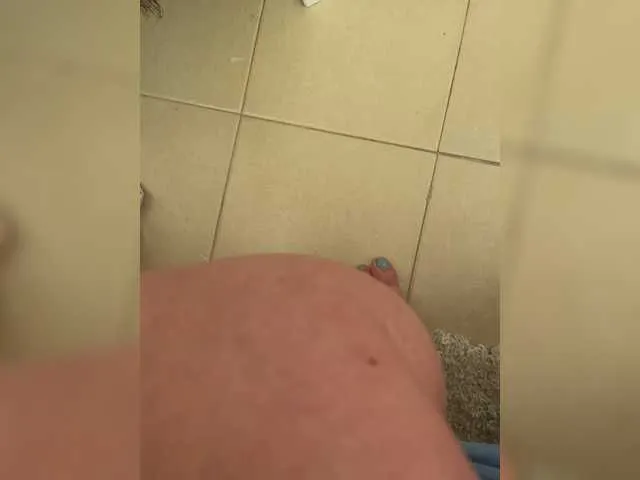 Live sex webcam photo for Ithinkaboutu #273793012