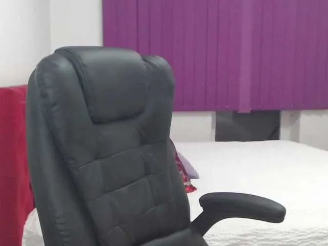 Live sex webcam photo for Iuliaxxxtasyy #291023424
