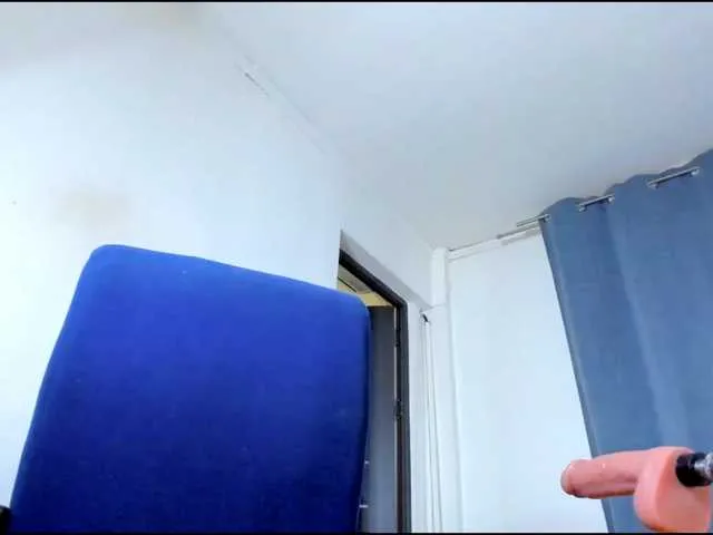 Live sex webcam photo for Ivankadiamond #292306208