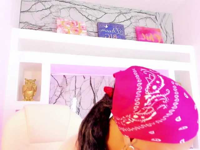 Live sex webcam photo for IvannaDoll023 #277445294