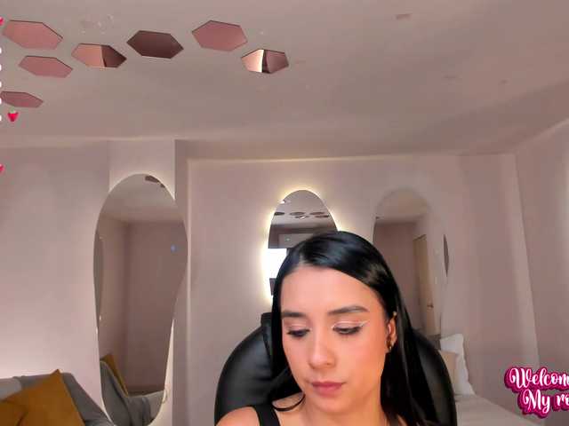 Live sex webcam photo for IvannaRussell #288074774