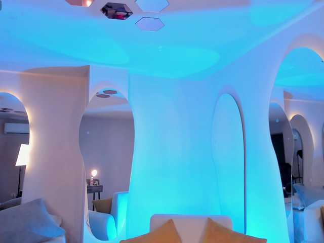 Live sex webcam photo for IvannaRussell #288074841