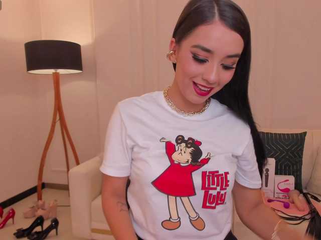 Live sex webcam photo for IvannaRussell #288074860