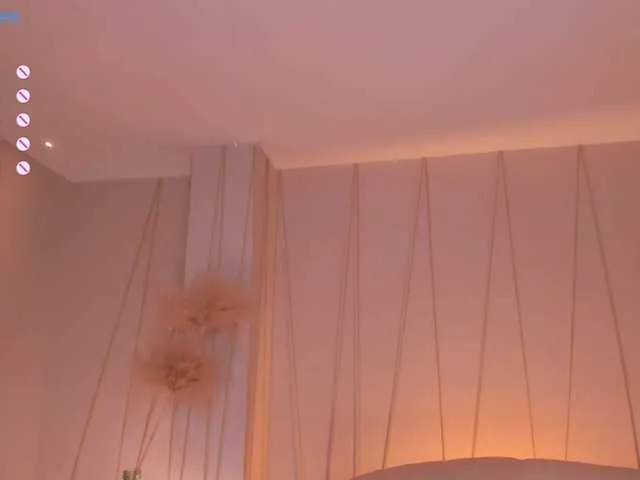 Live sex webcam photo for IvannaRussell #288512500