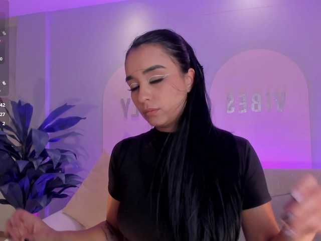 Live sex webcam photo for IvannaRussell #290250539