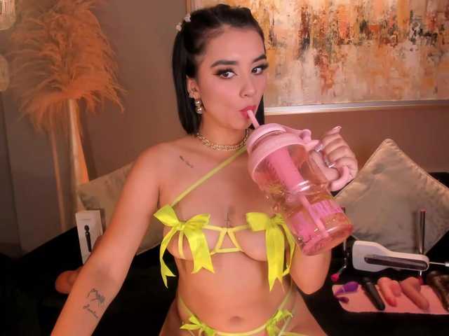 Live sex webcam photo for IvannaRussell #290334877