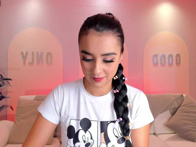 Live sex webcam photo for IvannaRussell #290421349