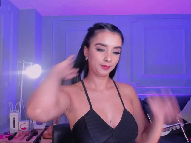 Live sex webcam photo for IvannaRussell #290702361