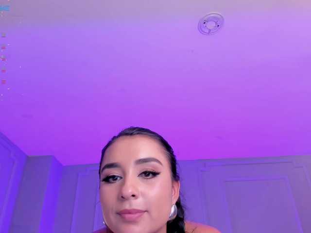 Live sex webcam photo for IvannaRussell #290733217