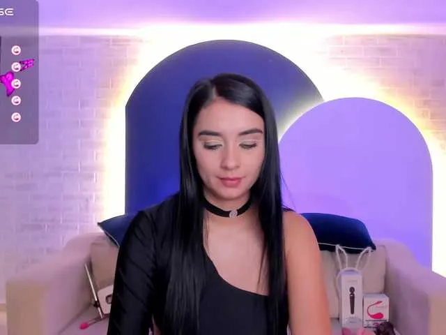 Live sex webcam photo for IvannaRussell #290972559