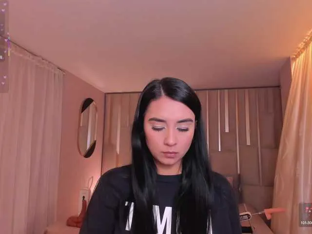 Live sex webcam photo for IvannaRussell #291111497