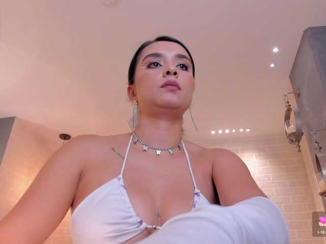 Live sex webcam photo for IvannaRussell #291617568