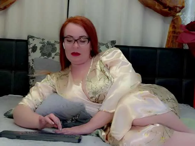 Live sex webcam photo for IvettaShine #277736959