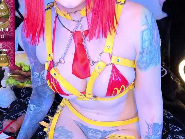 Live sex webcam photo for Iveyandjames #291958583