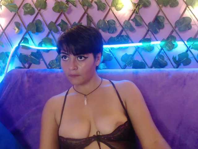 Live sex webcam photo for Ivonne-collen #273826489