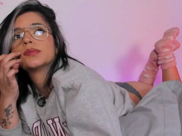 Live sex webcam photo for IvonneDuarte #294221942