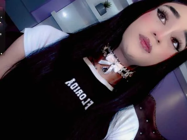 Live sex webcam photo for Ivy-Jane #290346404