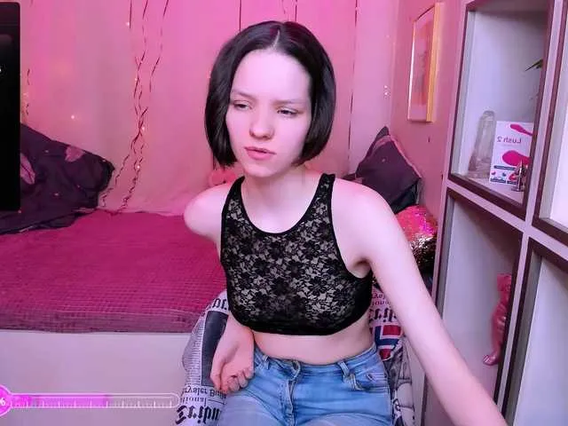 Live sex webcam photo for IvyCutee #277613413