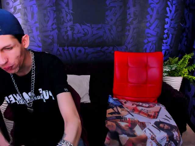 Live sex webcam photo for IvyCutee #287895364