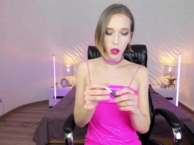 Live sex webcam photo for IvyJoys #276732295