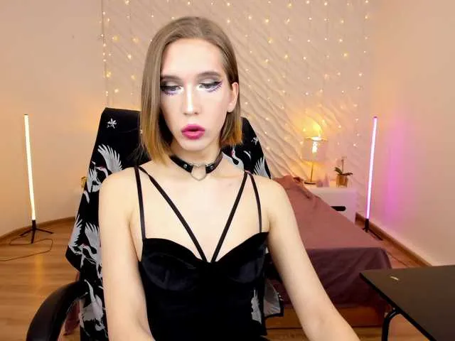 Live sex webcam photo for IvyJoys #277165727