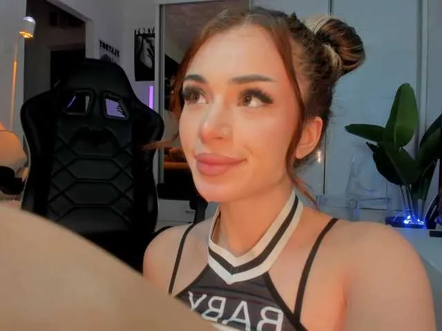 Live sex webcam photo for Ivybelle #291706146