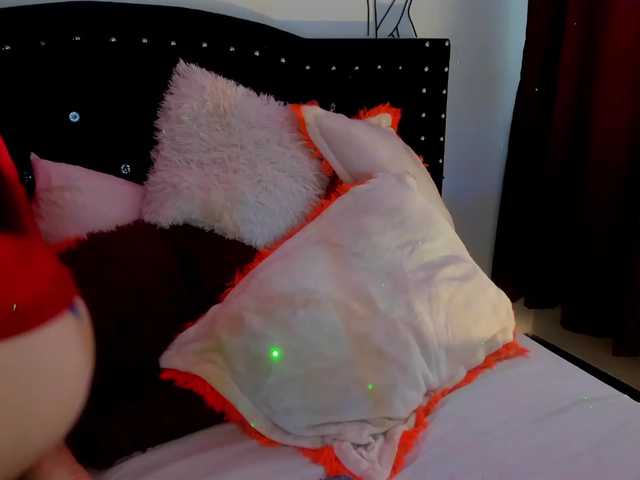 Live sex webcam photo for Ivypoison10 #290848437