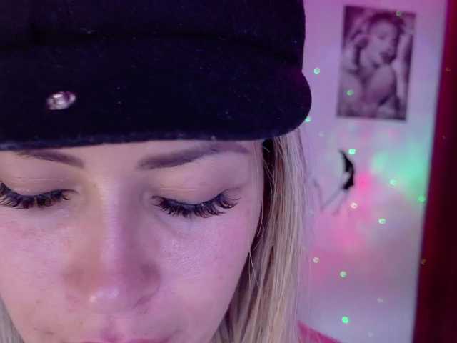 Live sex webcam photo for Ivypoison10 #291883966