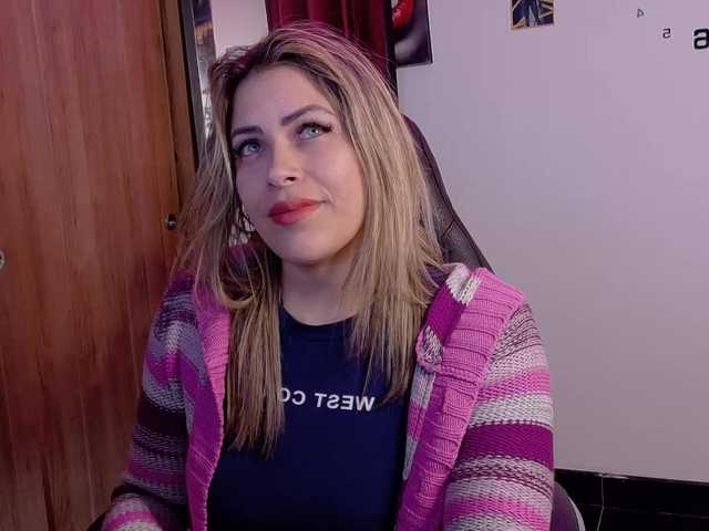 Live sex webcam photo for Ivypoison10 #292025215