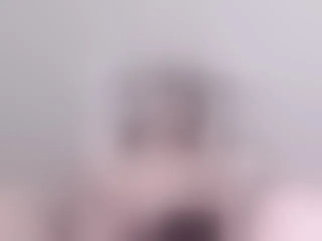 Live sex webcam photo for IzanamiJun #273149862
