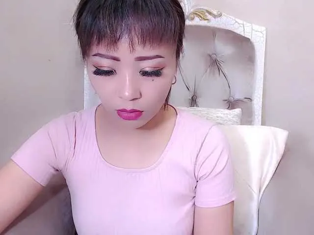 Live sex webcam photo for IzanamiJun #273327349