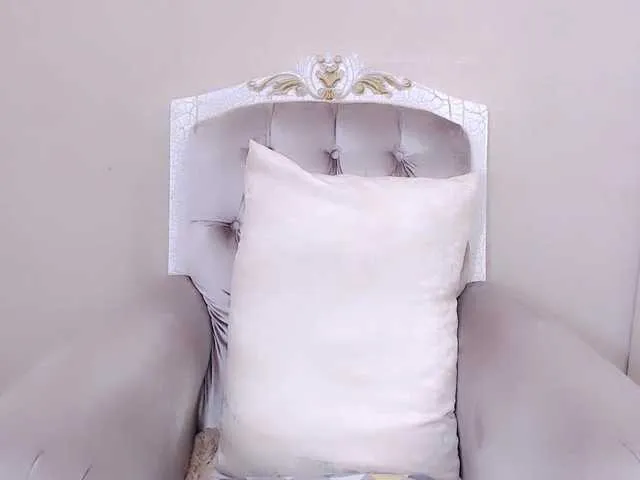 Live sex webcam photo for IzanamiJun #273774753