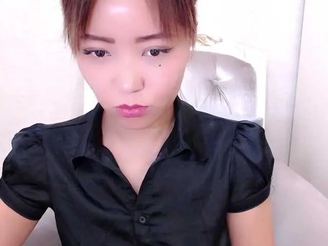 Live sex webcam photo for IzanamiJun #274258500