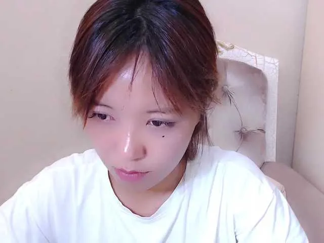 Live sex webcam photo for IzanamiJun #274575626