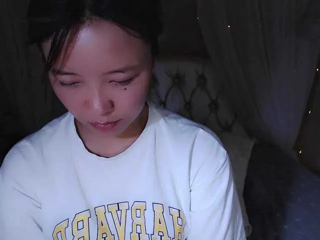 Live sex webcam photo for IzanamiJun #274778992