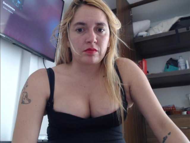 Live sex webcam photo for Izuryyblonde #276790164