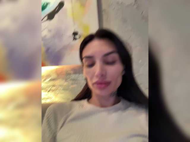 Live sex webcam photo for Izzi69 #291192120