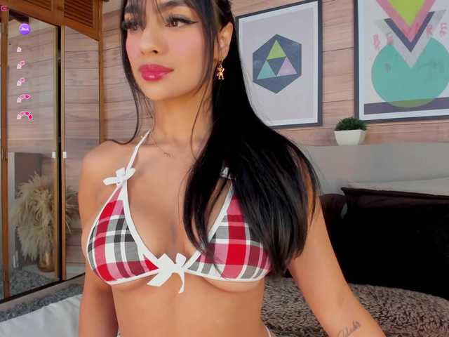 Live sex webcam photo for IzzyWild #290780119