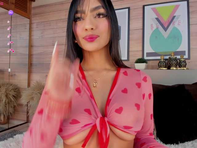 Live sex webcam photo for IzzyWild #290828075