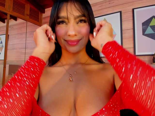 Live sex webcam photo for IzzyWild #290896118