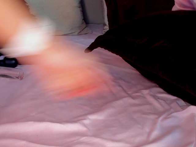 Live sex webcam photo for IzzyWild #291017032