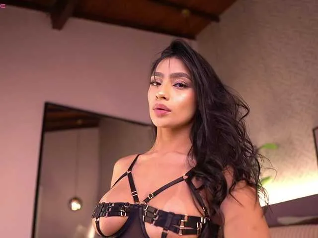 Live sex webcam photo for IzzyWild #293536624