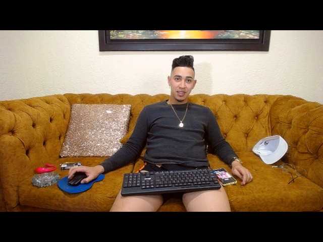 Live sex webcam photo for JACKDOFF2 #275482718