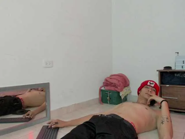 Live sex webcam photo for JASONNDANCLOBE #277891382