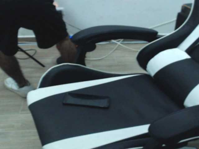 Live sex webcam photo for JAYCOOB #277479757