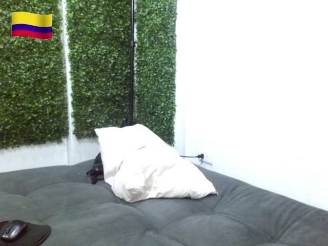 Live sex webcam photo for JAYCOOB #277486270