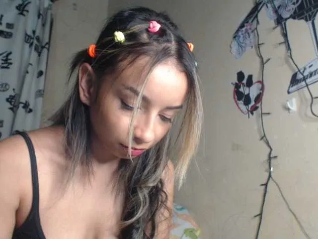 Live sex webcam photo for JHOANITAHOT #273333070