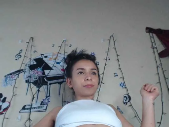 Live sex webcam photo for JHOANITAHOT #273703155